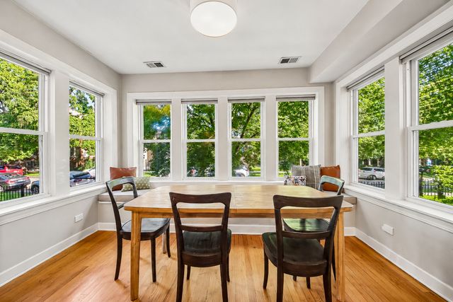 3011 W Gunnison Street 1W, Chicago, IL 60625