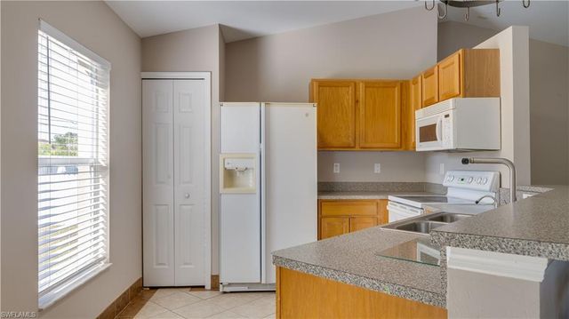 2102 NE 17th AVE, Cape Coral, FL 33909