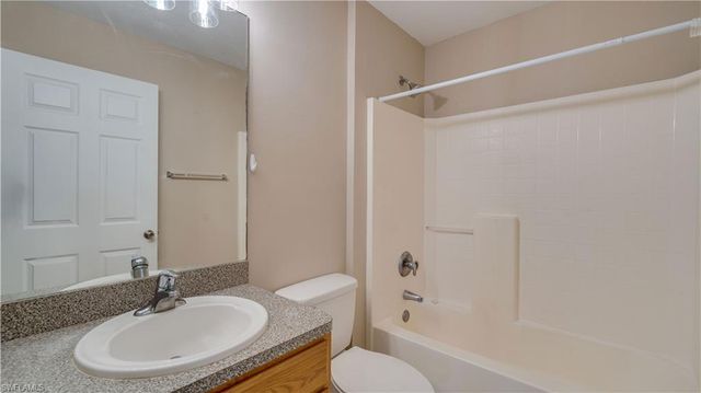 2102 NE 17th AVE, Cape Coral, FL 33909