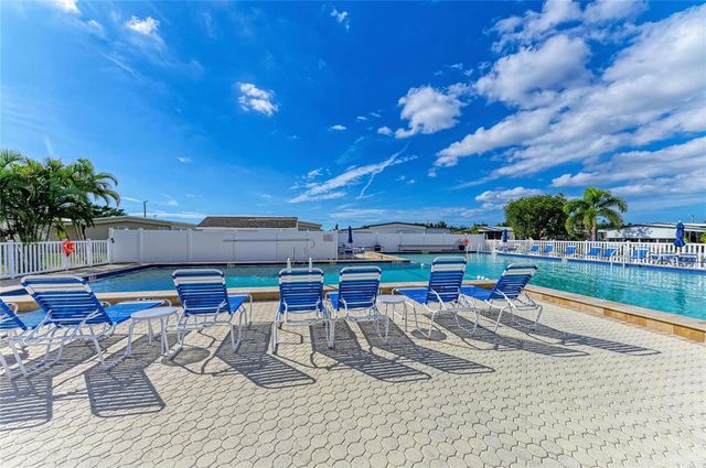 5316 53RD AVENUE E A23, Bradenton, FL 34203