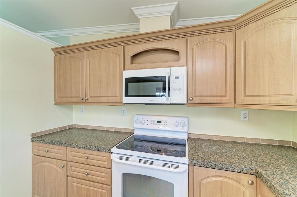 Image 23 of property listing at 5316 53RD AVENUE E A23, Bradenton, FL 34203