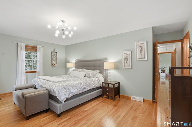 36 Somerset Lane, Stamford, CT 06903