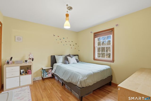 36 Somerset Lane, Stamford, CT 06903