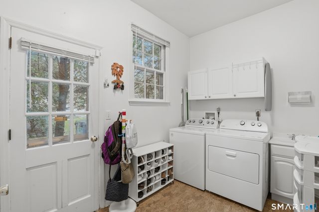 36 Somerset Lane, Stamford, CT 06903