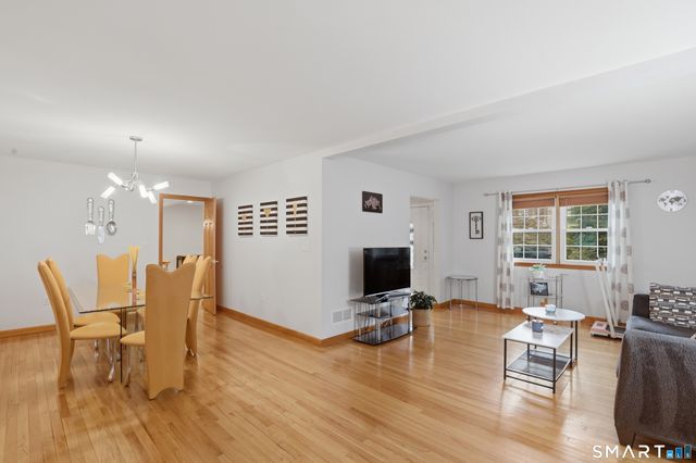 36 Somerset Lane, Stamford, CT 06903