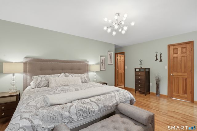 36 Somerset Lane, Stamford, CT 06903