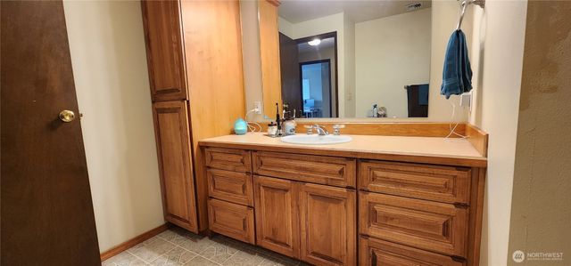 721 S 12th Street, Shelton, WA 98584