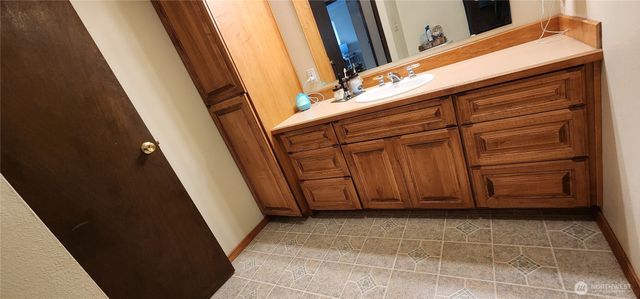 721 S 12th Street, Shelton, WA 98584