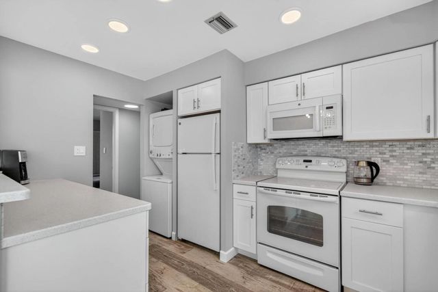 5500 OCEAN SHORE BOULEVARD UT02, Ormond Beach, FL 32176