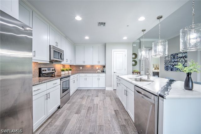 15205 Butler Lake DR 101, Naples, FL 34109