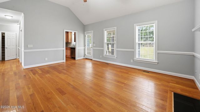 618 Broadmoor Court, Grimesland, NC 27837