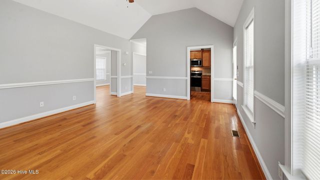 618 Broadmoor Court, Grimesland, NC 27837