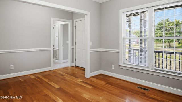 618 Broadmoor Court, Grimesland, NC 27837