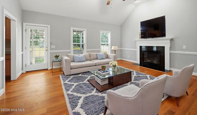 618 Broadmoor Court, Grimesland, NC 27837
