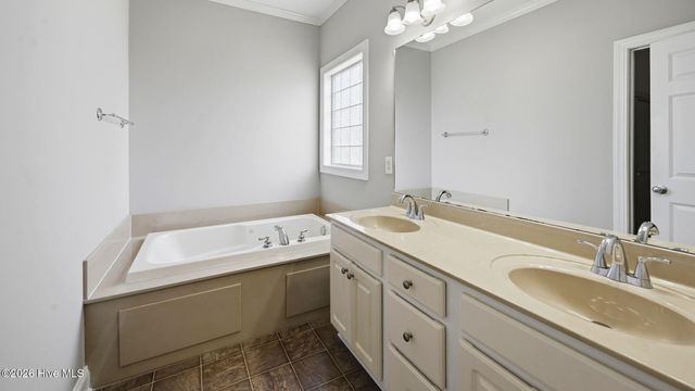 618 Broadmoor Court, Grimesland, NC 27837