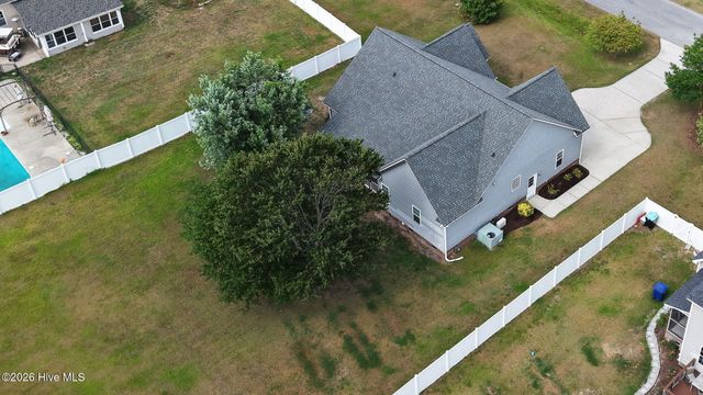 618 Broadmoor Court, Grimesland, NC 27837
