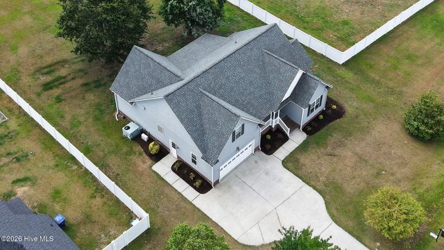 618 Broadmoor Court, Grimesland, NC 27837