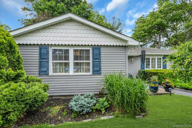 71 Ridge Haven Drive, Ridge, NY 11961