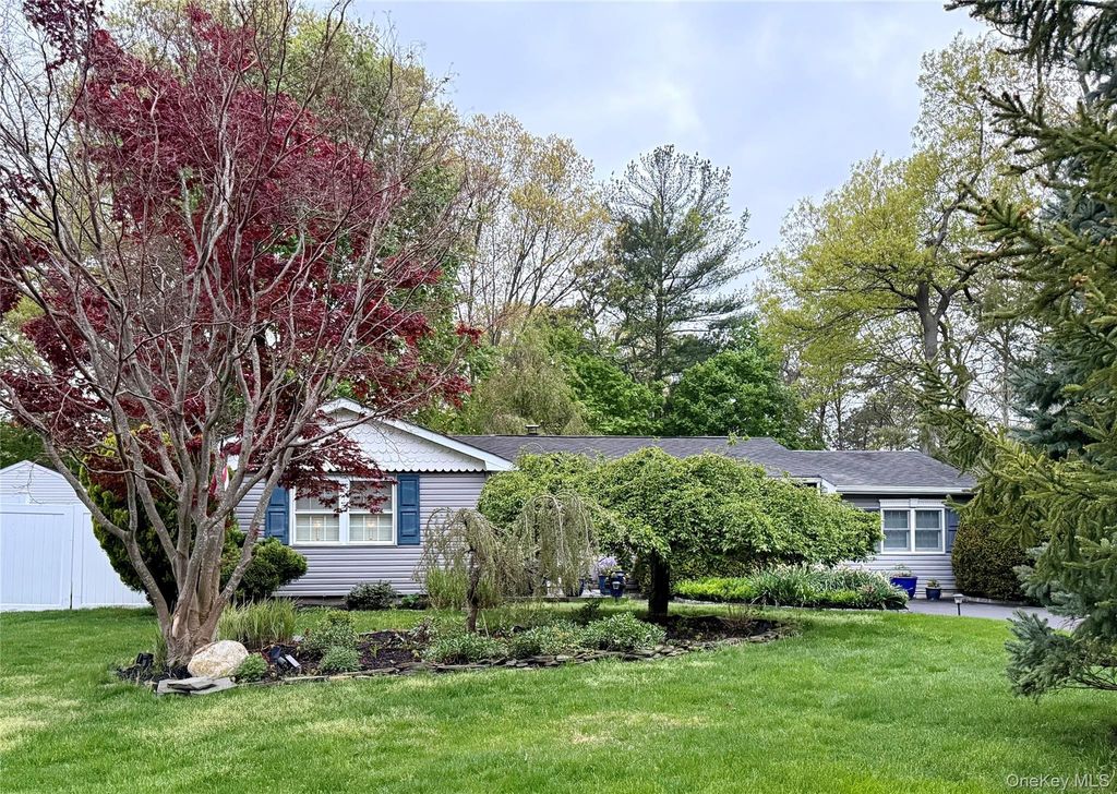 71 Ridge Haven Drive, Ridge, NY 11961