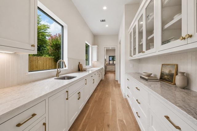 316 W 30th Street, Houston, TX 77018