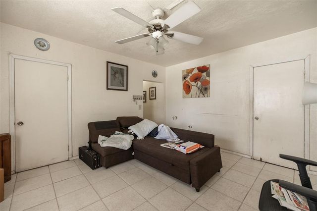 214 W HANNA AVENUE A, Tampa, FL 33604