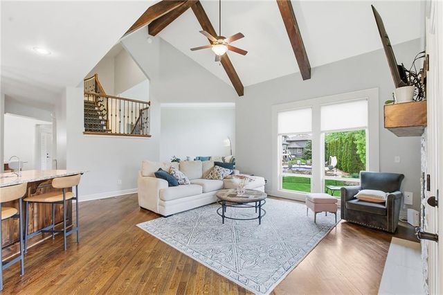 1637 NE Woodland Shores Drive, Lee's Summit, MO 64086