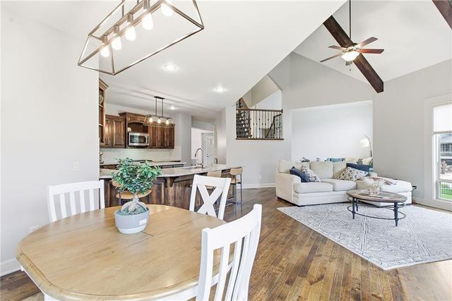 1637 NE Woodland Shores Drive, Lee's Summit, MO 64086