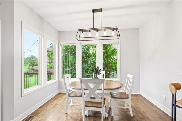 1637 NE Woodland Shores Drive, Lee's Summit, MO 64086