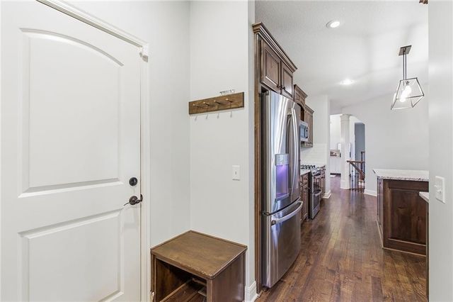 1637 NE Woodland Shores Drive, Lee's Summit, MO 64086