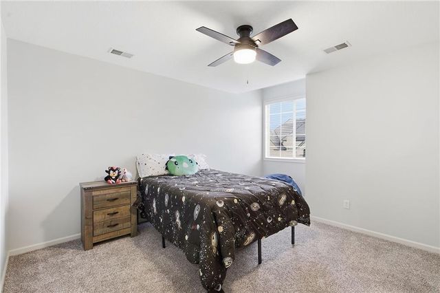 1637 NE Woodland Shores Drive, Lee's Summit, MO 64086