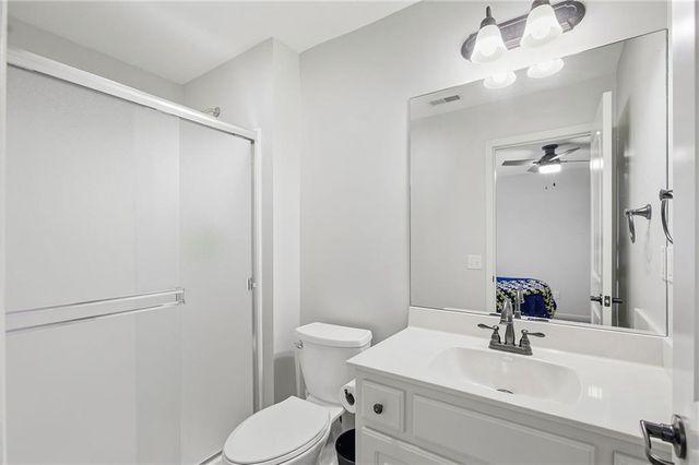 1637 NE Woodland Shores Drive, Lee's Summit, MO 64086