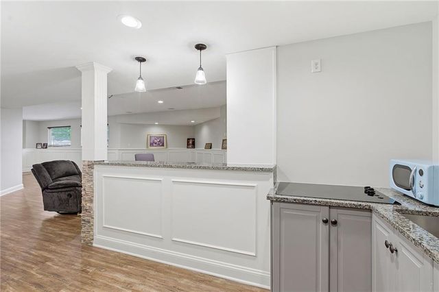 1637 NE Woodland Shores Drive, Lee's Summit, MO 64086