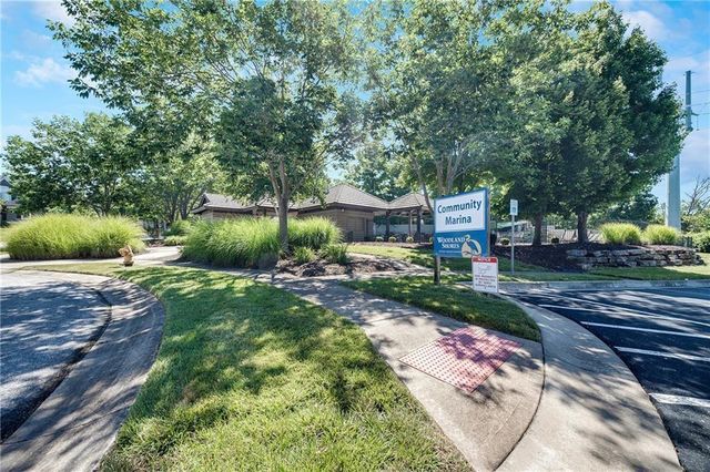 1637 NE Woodland Shores Drive, Lee's Summit, MO 64086