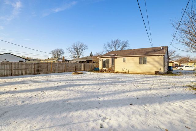 13850 Hartill Drive, Warren, MI 48089