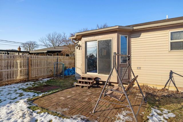 13850 Hartill Drive, Warren, MI 48089