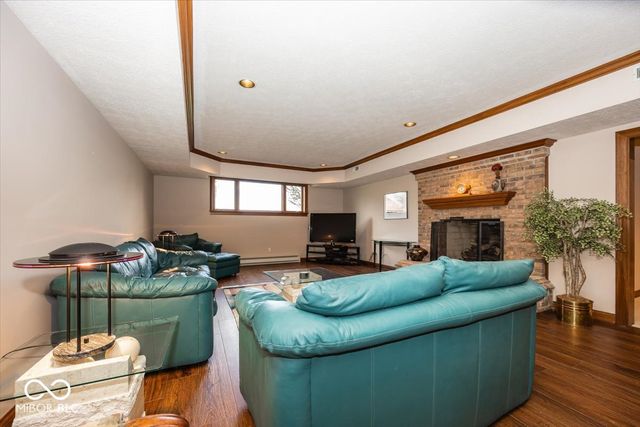 11691 Diamond Pointe Court, Indianapolis, IN 46236