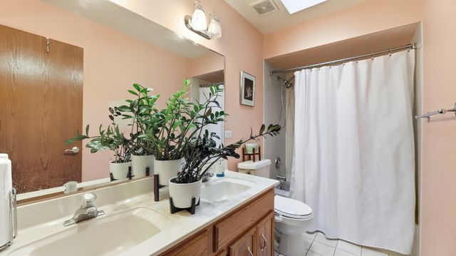 1140 Crystal Avenue, Downers Grove, IL 60516