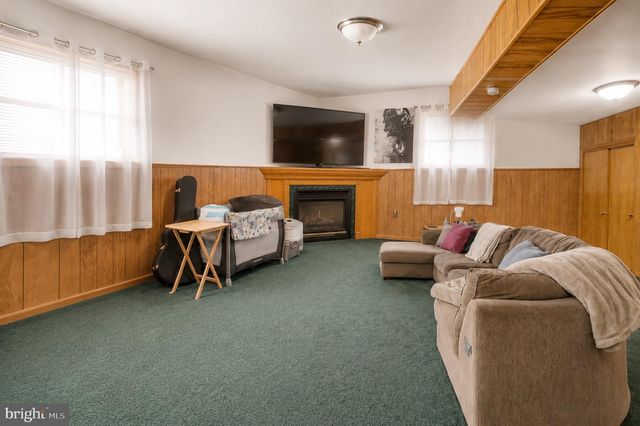 654 LEBANON AVE, Williamstown, NJ 08094