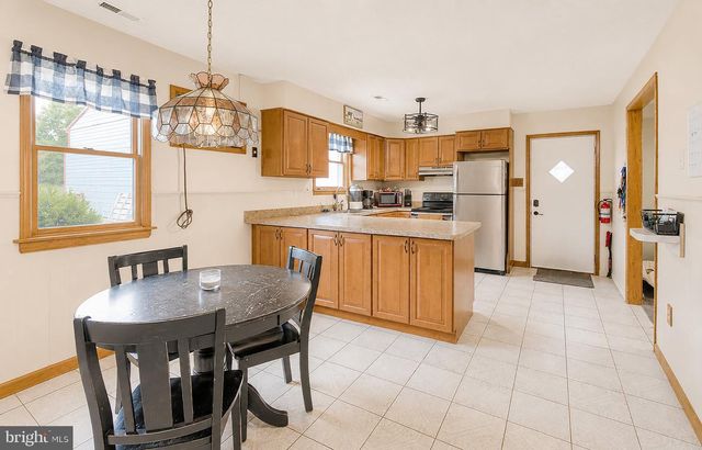 654 LEBANON AVE, Williamstown, NJ 08094