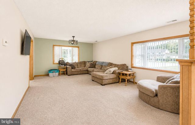 654 LEBANON AVE, Williamstown, NJ 08094