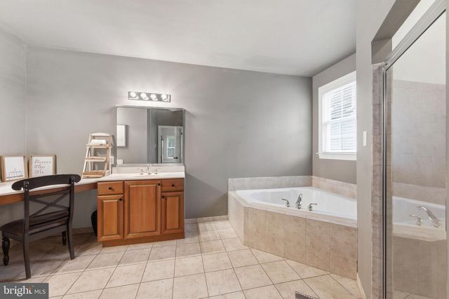 524 RASPBERRY LN, West Chester, PA 19382