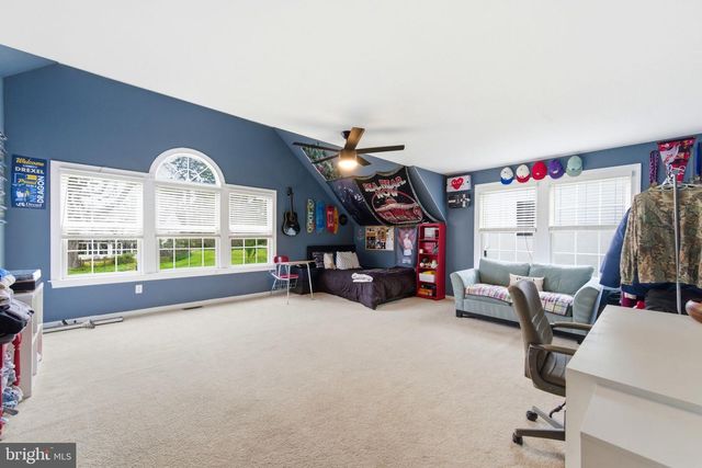 524 RASPBERRY LN, West Chester, PA 19382