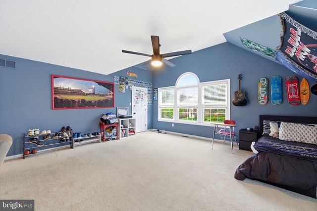 524 RASPBERRY LN, West Chester, PA 19382