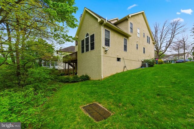 524 RASPBERRY LN, West Chester, PA 19382
