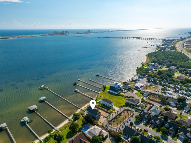 8944 Windgate Circle, Navarre, FL 32566