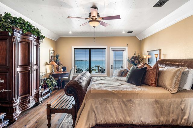 8944 Windgate Circle, Navarre, FL 32566