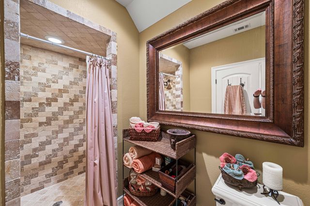 8944 Windgate Circle, Navarre, FL 32566