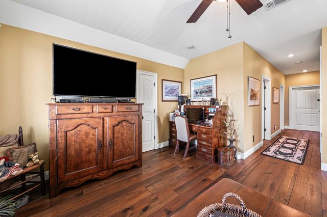 8944 Windgate Circle, Navarre, FL 32566