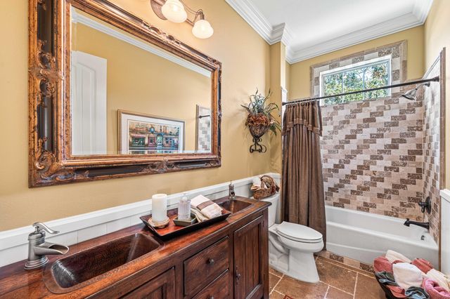 8944 Windgate Circle, Navarre, FL 32566