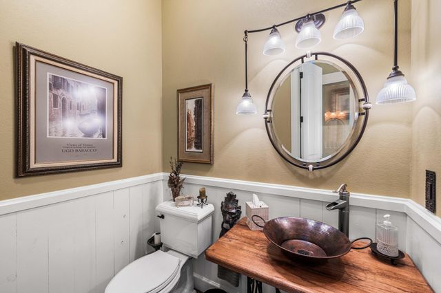 8944 Windgate Circle, Navarre, FL 32566